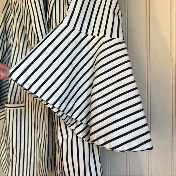 Cabi Size 4 White Striped Bell Sleeve Jacket Blazer Style 5295 - Picture 4 of 6